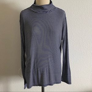 Jones New York turtle neck stripped top size XL
